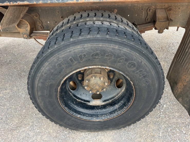 2001-ford-f750-image-13