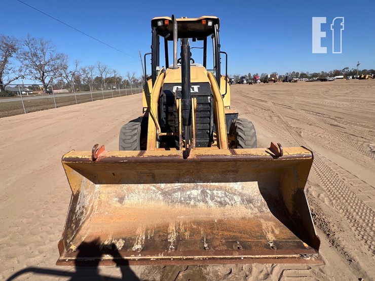 2016-caterpillar-415f2-image-7