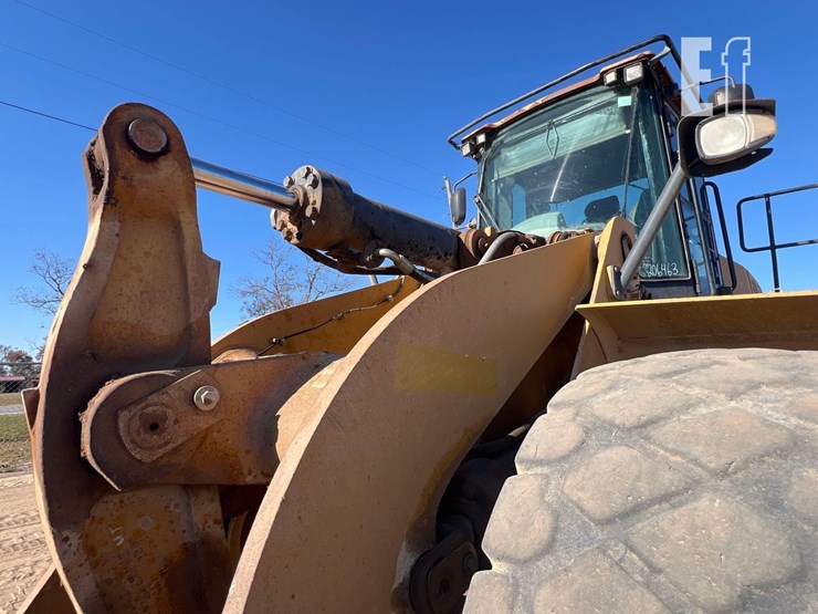 2014-caterpillar-966k-image-16