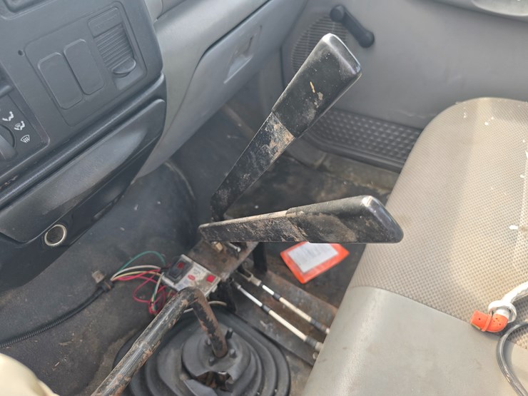 2004-ford-f650-image-68