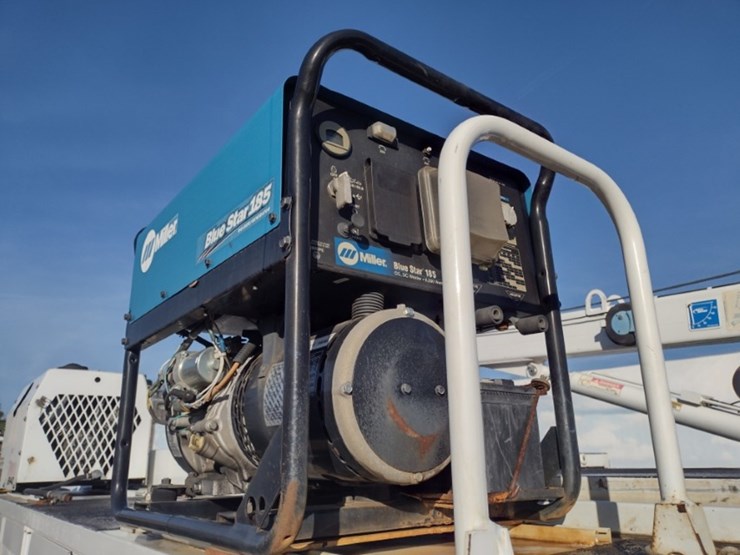 20-ford-f550-image-28