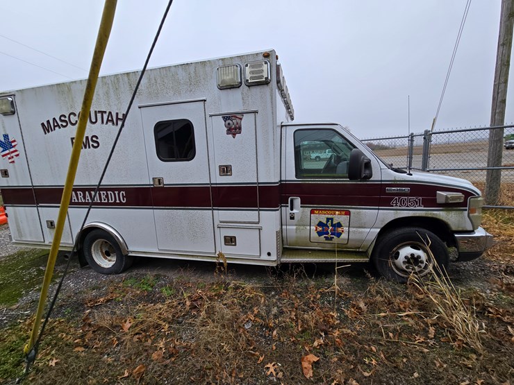 2010-ford-e450-image-19