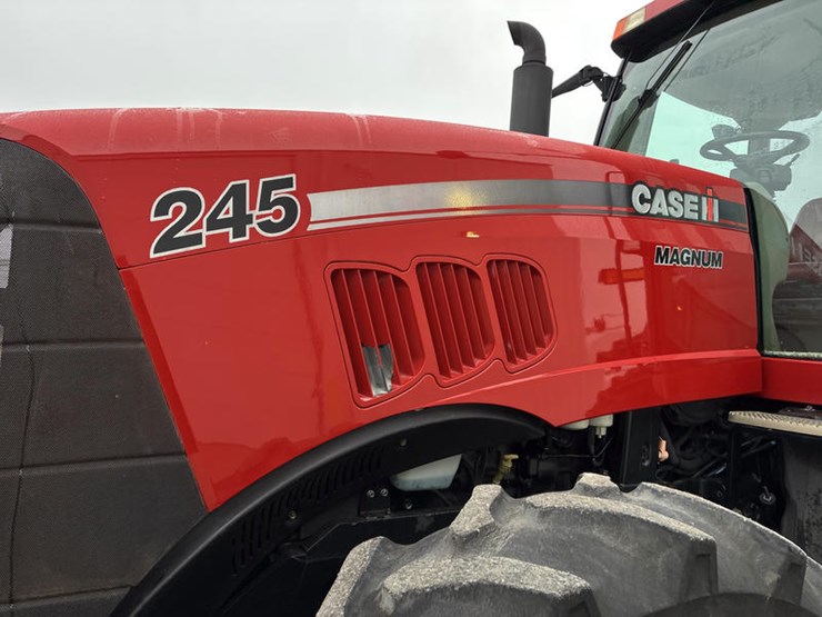 case-ih-magnum-245-image-35