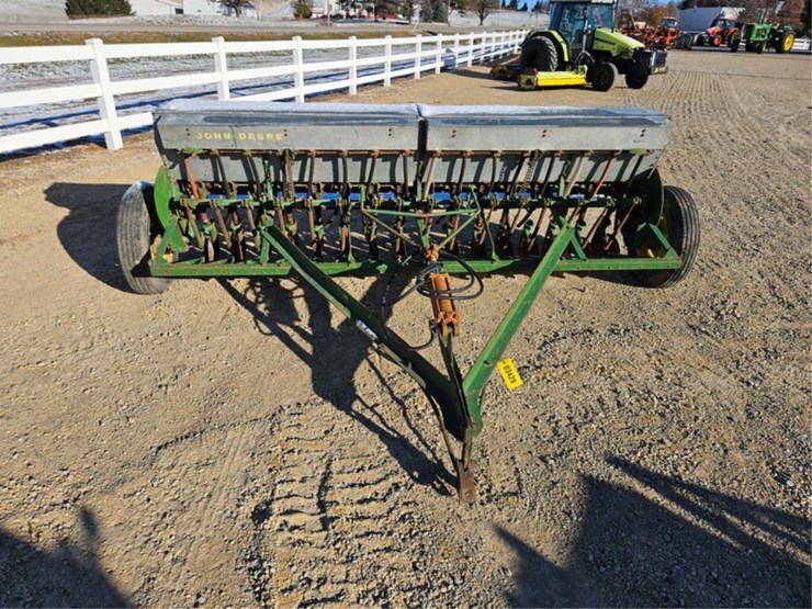 john-deere-10-image-8