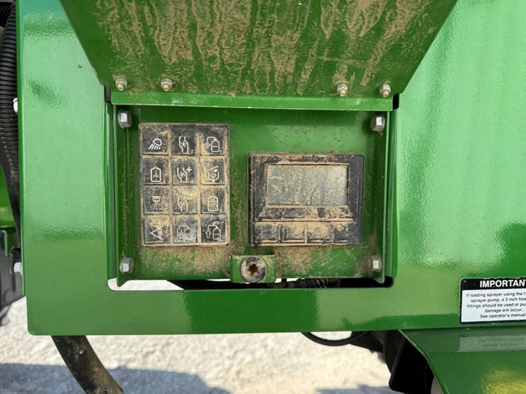 john-deere-r4038-image-10