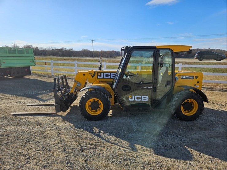 jcb-525-60-image-2