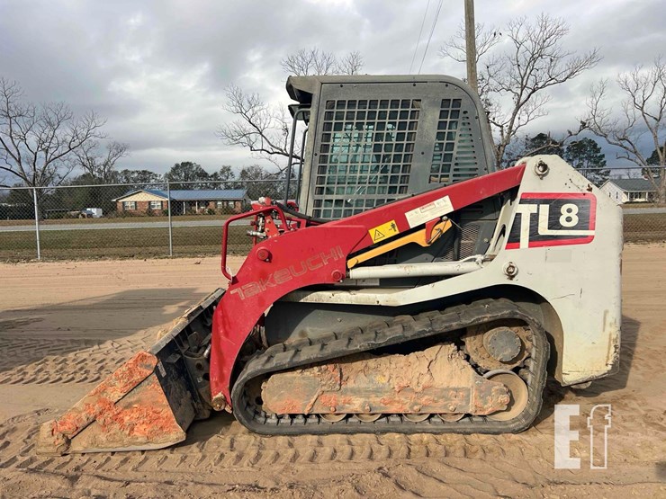 2019-takeuchi-tl8-image-1