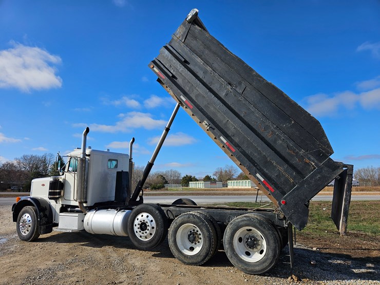 peterbilt-379-image-28