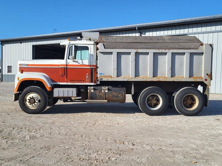 1979-international-transtar-4300-image-2