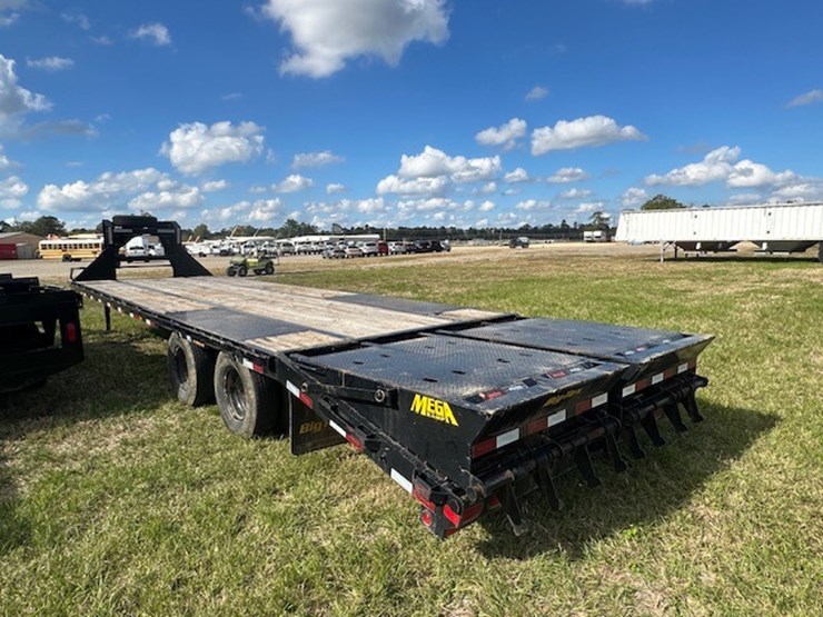 2023-big-tex-25'-gooseneck-image-4
