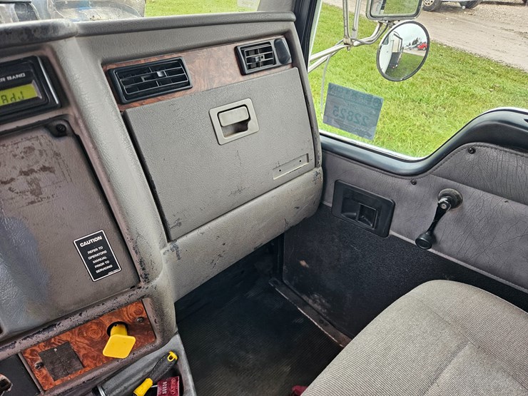 kenworth-t300-image-53