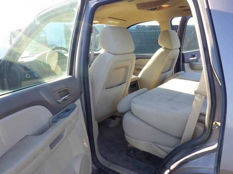 2014-chevrolet-tahoe-image-7