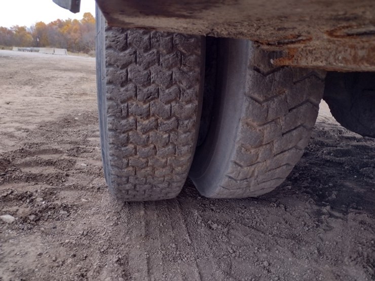 freightliner-fl70-image-17