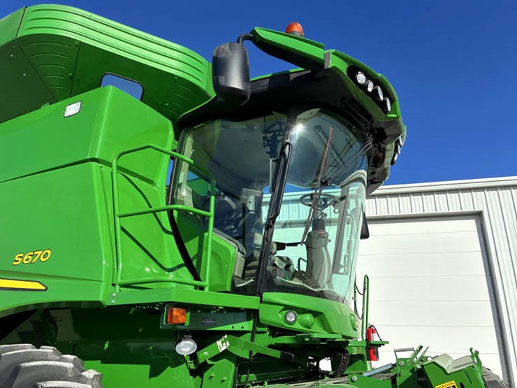 john-deere-s670-image-13