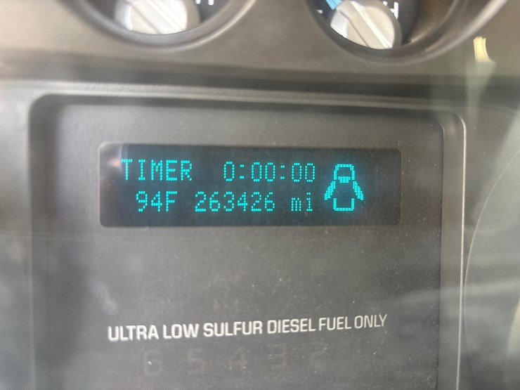 2011-ford-f550-image-14