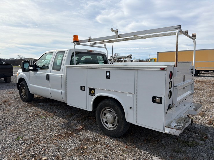 ford-f250-xl-image-6