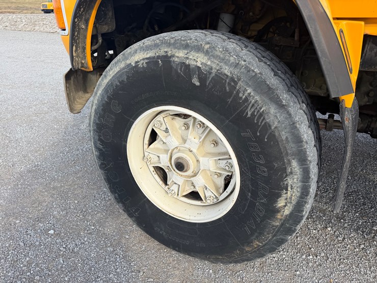 ford-lts9000-image-18