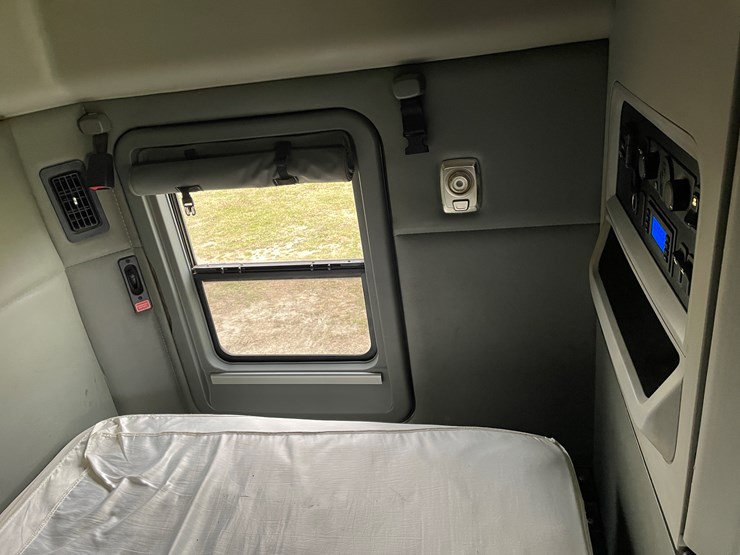 kenworth-t680-image-72