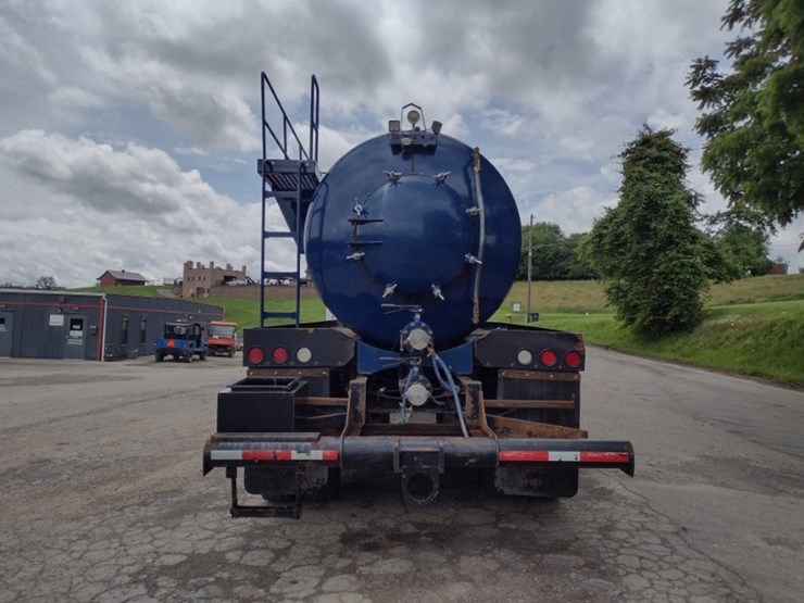 freightliner-122sd-image-4