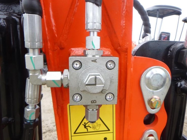 2025-tpm-16-hydraulic-excavator-image-14