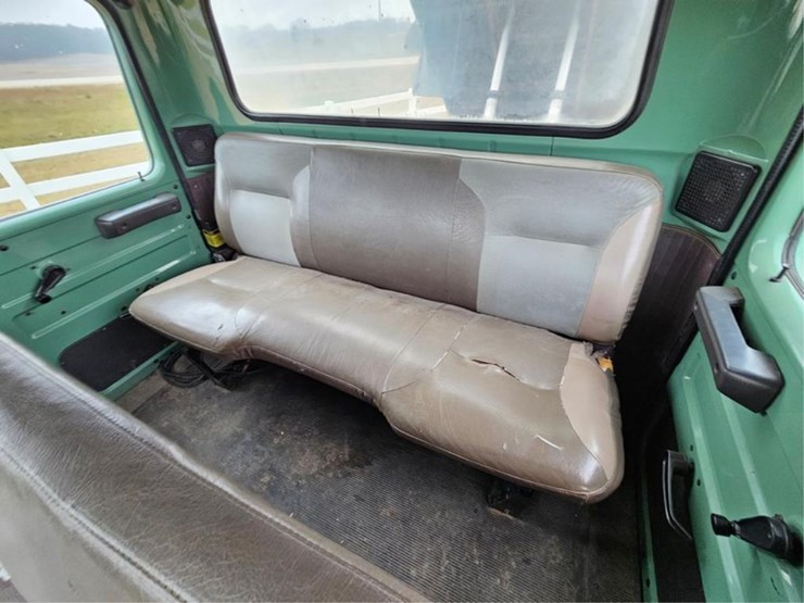 international-4900-image-26