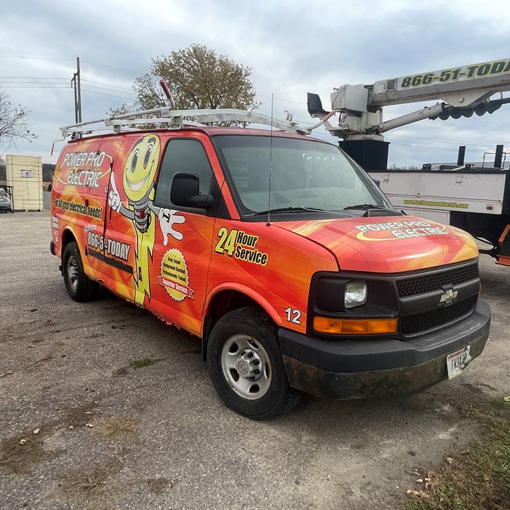 #1403 • 2005 Chevy Cargo Van (WI Title in Delay)
