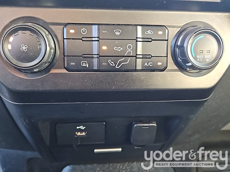 ford-f350-xl-image-39