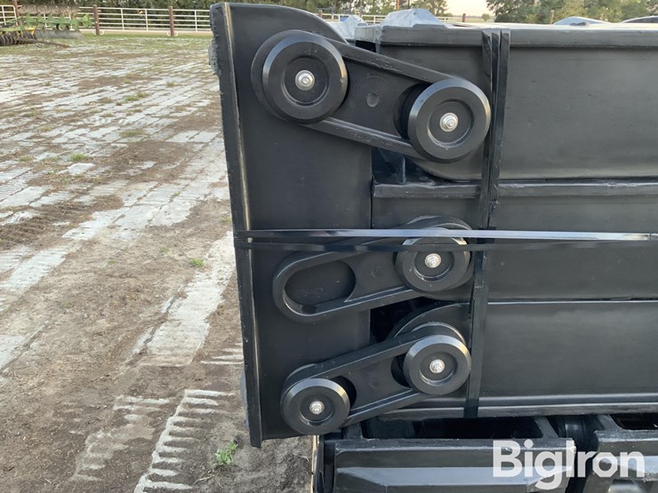 raaft-pivot-tire-tracks-image-17