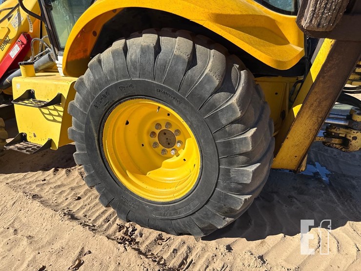 new-holland-b95-image-8