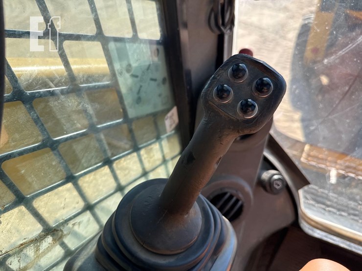 caterpillar-299d2-image-32