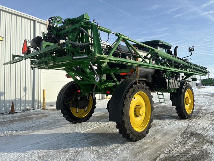 john-deere-r4038-image-6
