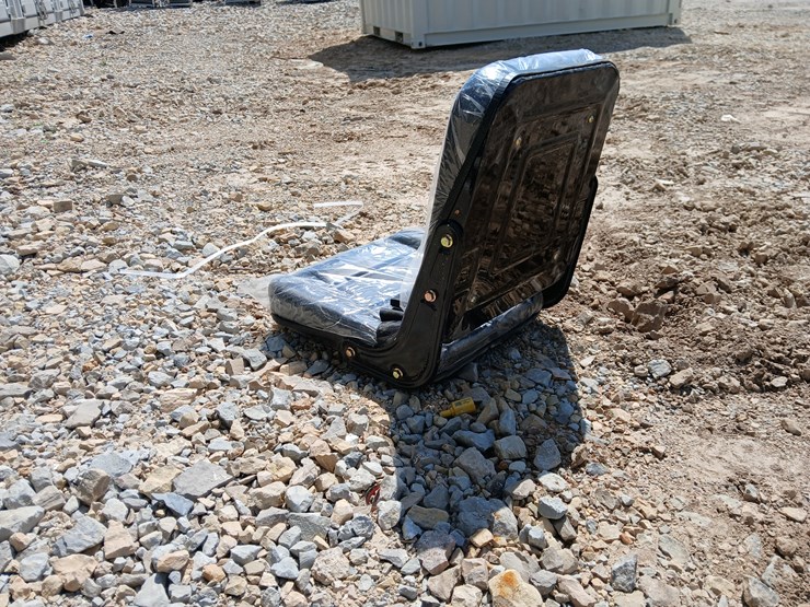 #20592-•-seat-image-3