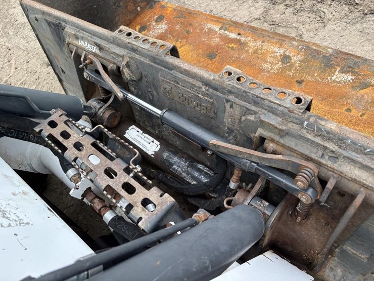 2019-bobcat-s630-image-11