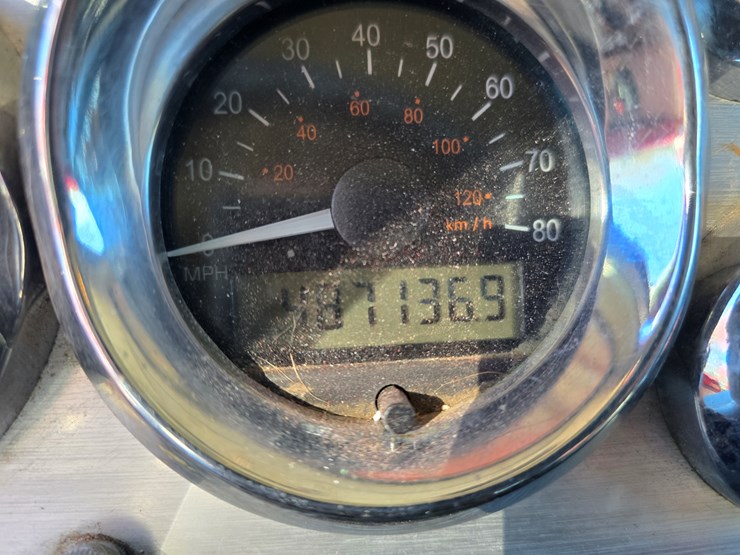 2005-peterbilt-379-image-95