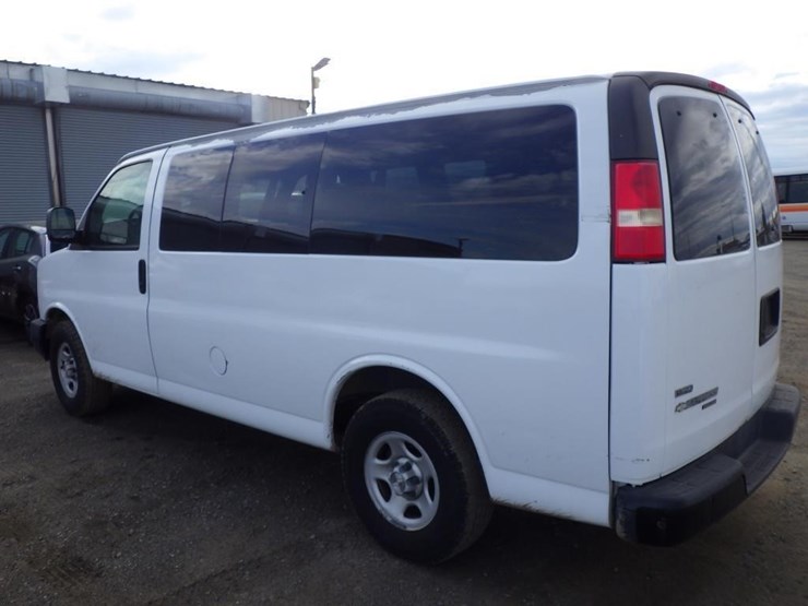 2008-chevrolet-express-1500-image-4