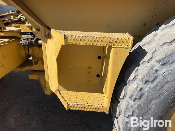 2008-caterpillar-cs-433e-image-11