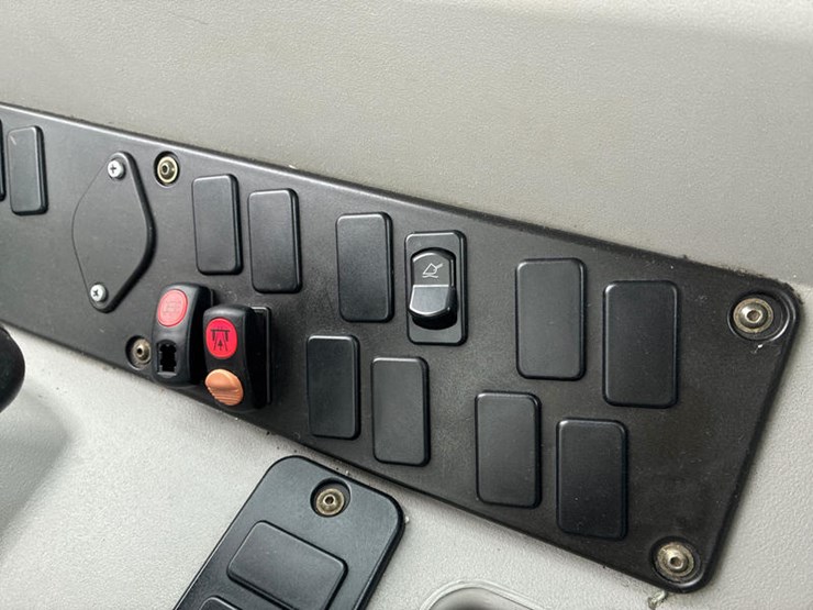 #122463-•-2023-nh-w50c-#fnhw50csnjhp00463-image-75