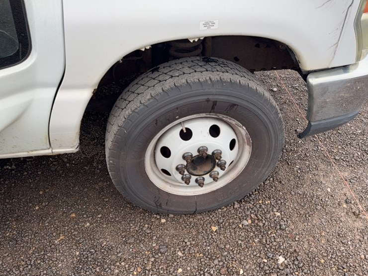 2008-ford-e350-image-4