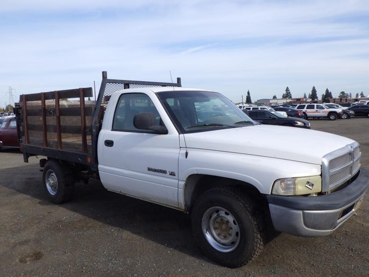 2002-dodge-ram-2500-image-2