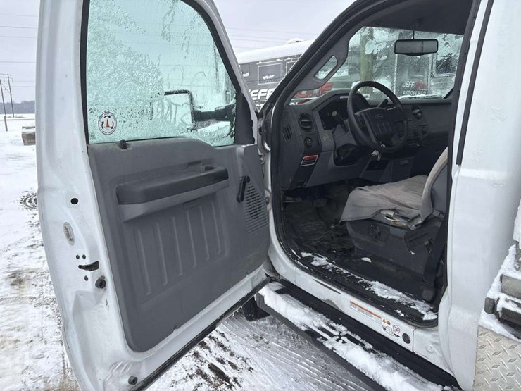 2012-ford-f450-image-13