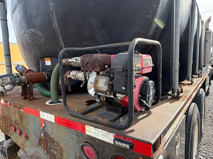 peterbilt-357-image-8