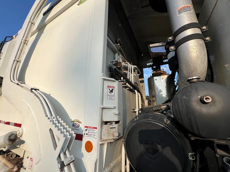 peterbilt-520-image-33