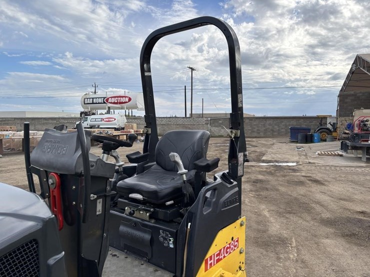 2017-bomag-bw120-image-15