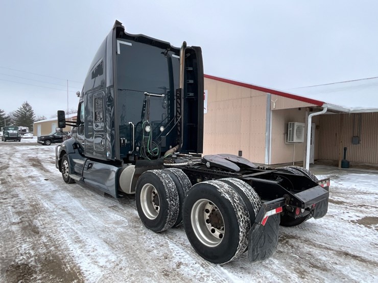 2020-kenworth-t680-image-16