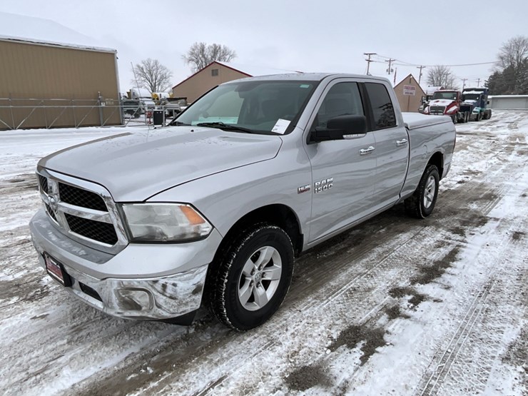 2015-dodge-1500-image-1