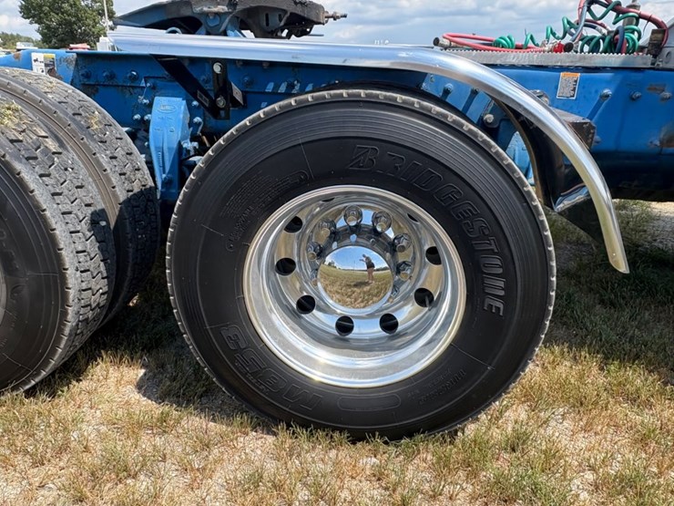 peterbilt-367-image-10