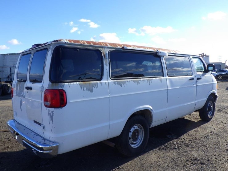 2002-dodge-ram-3500-image-3