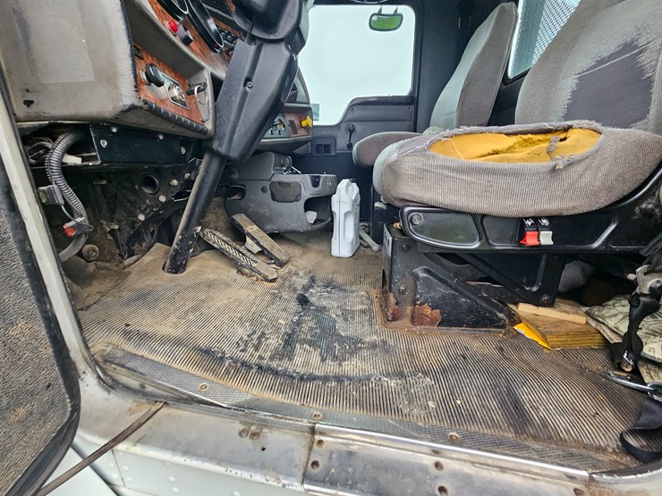 kenworth-t300-image-47