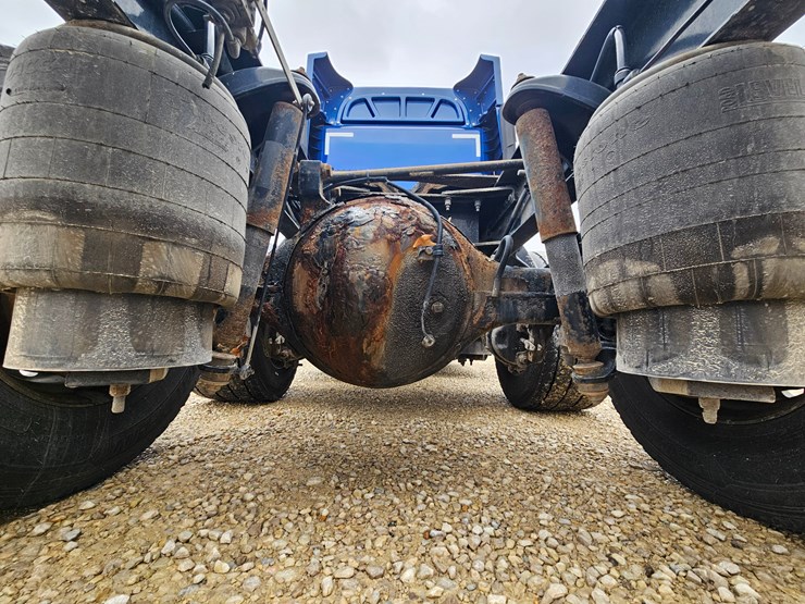 peterbilt-579-image-85