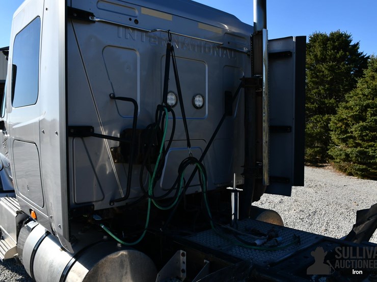 2017-international-prostar-image-19